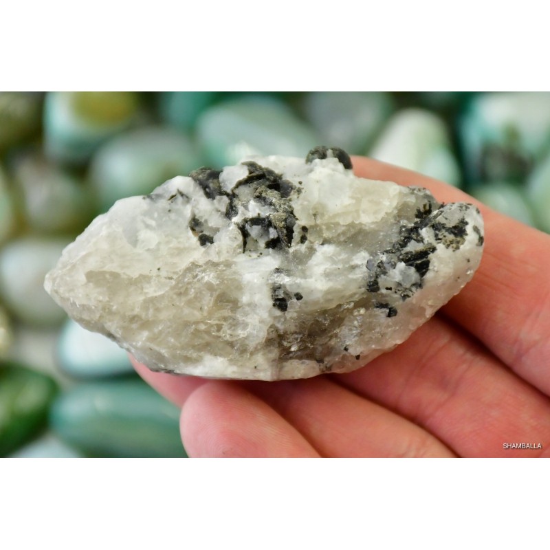 Biały kamień księżycowy surowy okaz 76 g