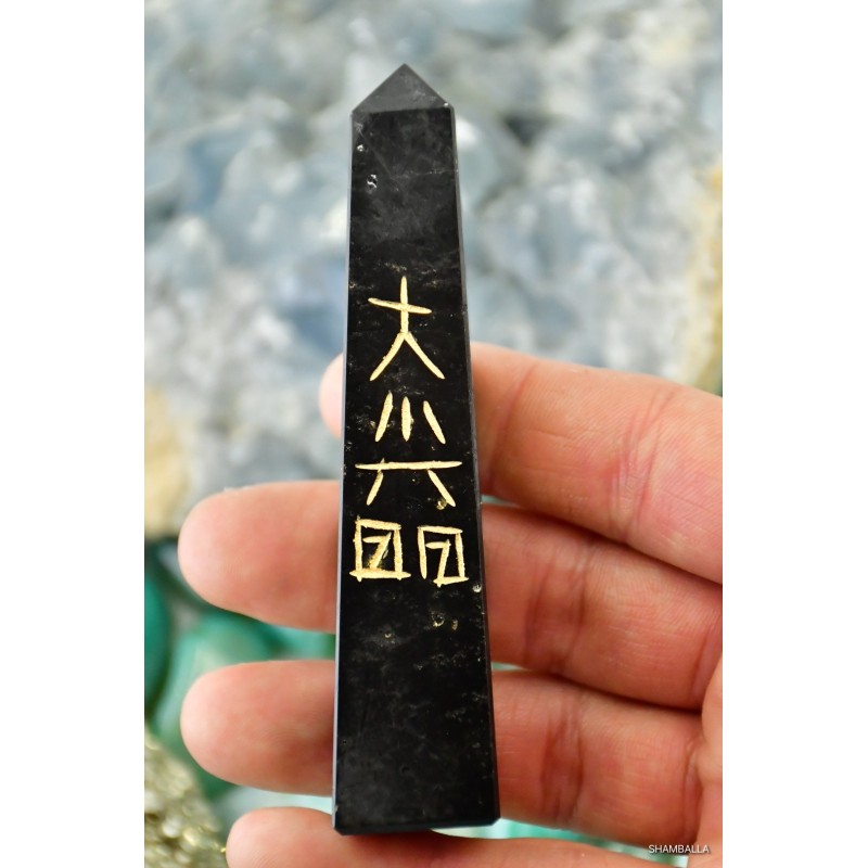 Czarny turmalin obelisk z symbolami Reiki 82 g - Kamienie naturalne - Sklep Shamballa