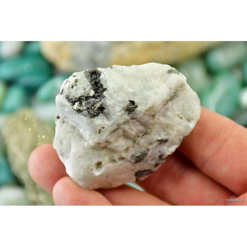 Biały kamień księżycowy surowy okaz 96 g
