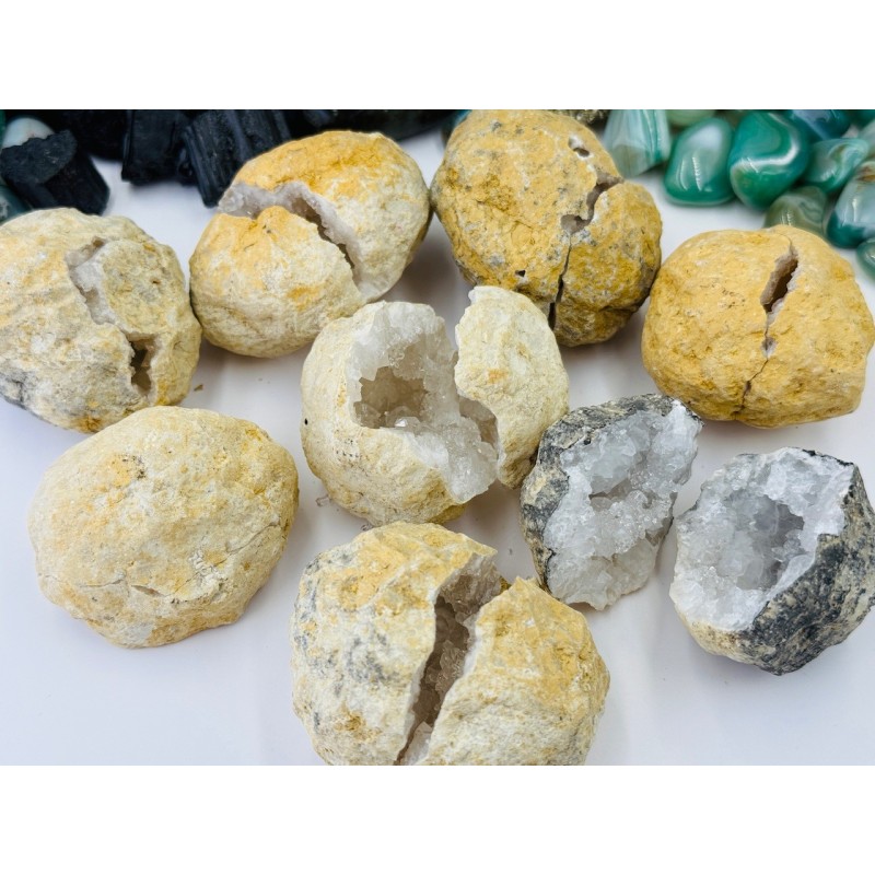 Geoda kwarcowa 5 - 7 cm - Sklep Shamballa Geoda kwarcowa 5 - 7 cm - Sklep Shamballa